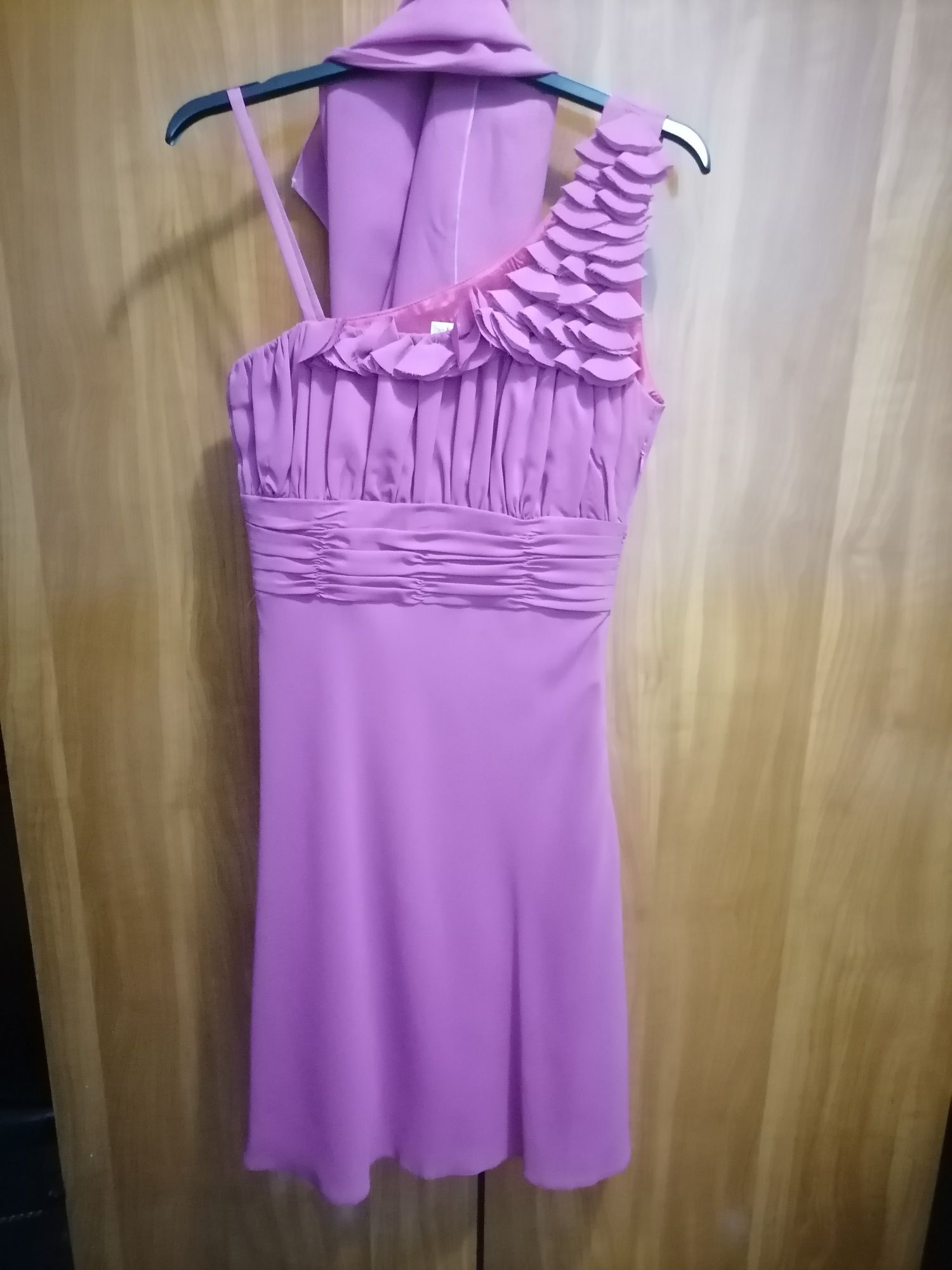 Vând rochie de la marca Viada