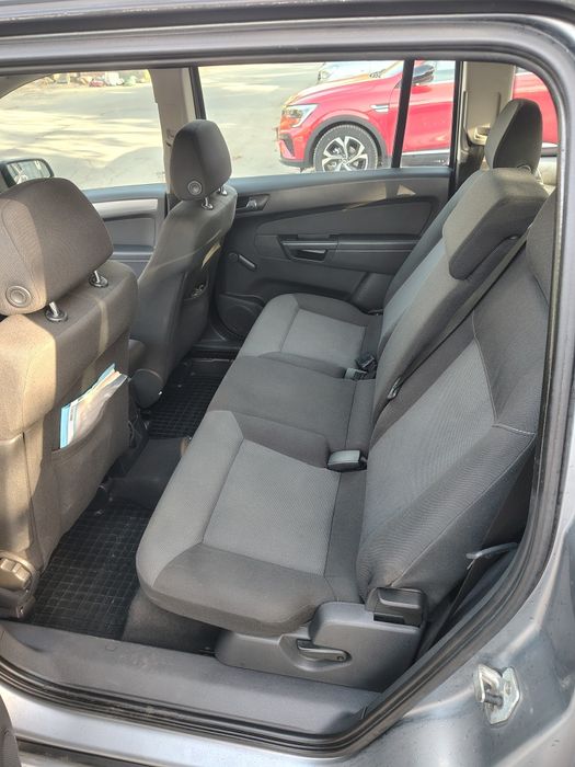 Opel Zafira 1.9 120 к.с. 7 места