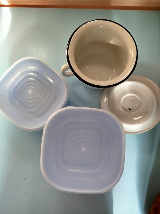 Половники, ложки ,разделочная доска,чеснокодавилки, скалки