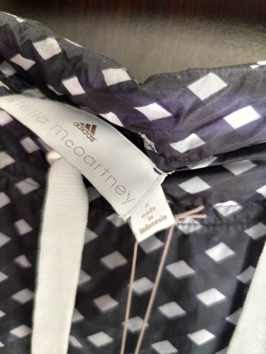 Оригинална дамска ветровка * ADIDAS by STELLA McCARTNEY * EU-S/M