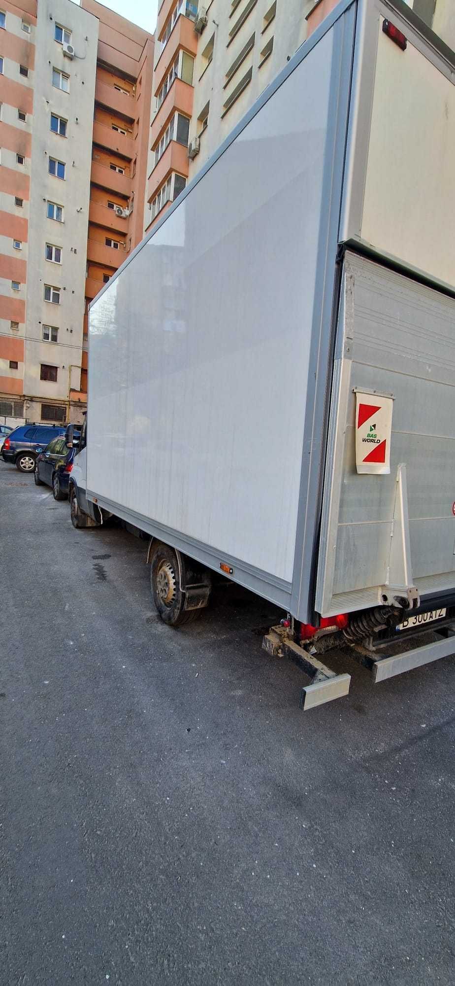 Iveco daily cu lift