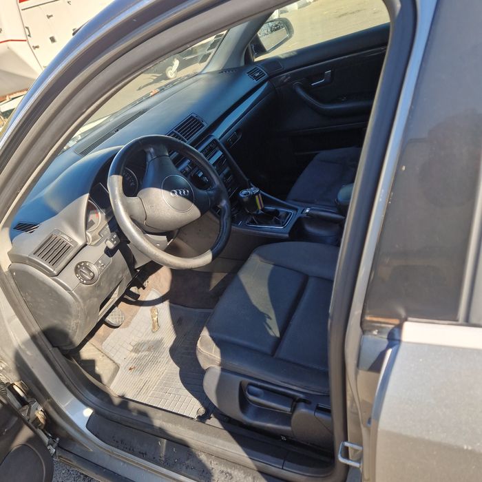Vand  Audi  A4 .Pret usor negociabil