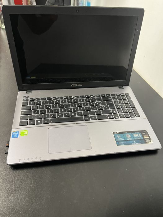 Laptop asus i3.