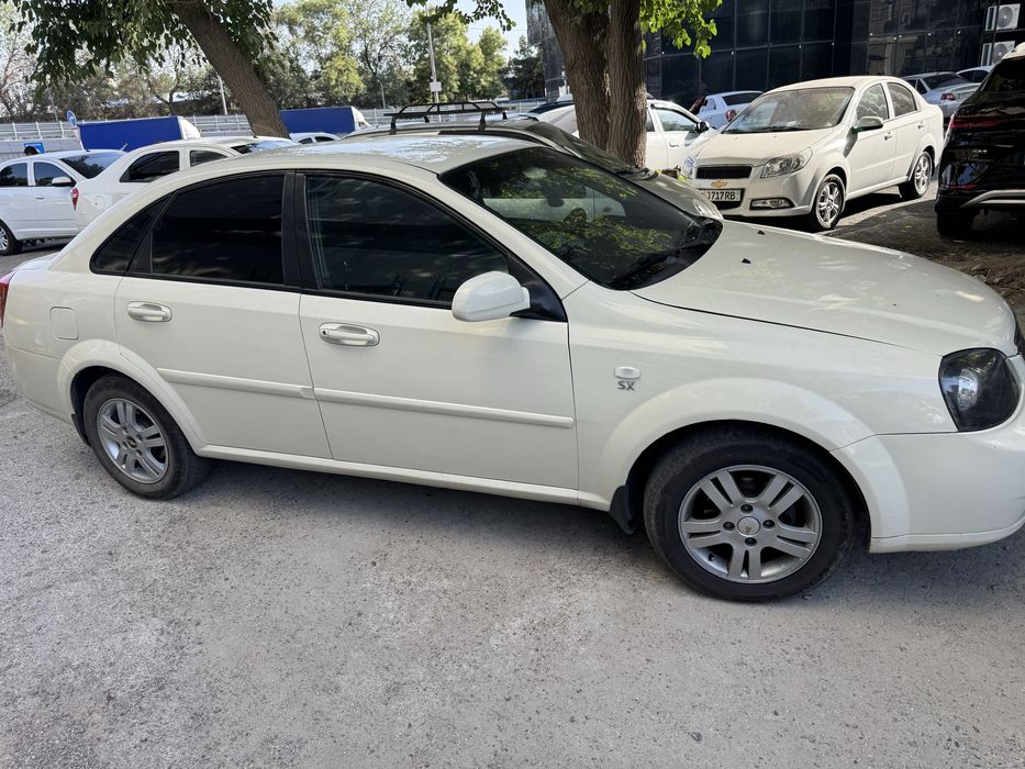 Lasetti 2010 yil 320000yurgan holati yahshi