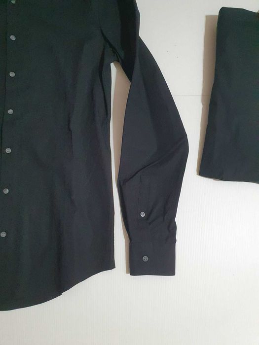 Camasi Calvin Klein masura 37 si 38 originale noi cu eticheta