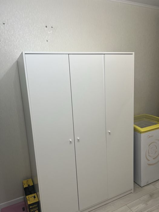 Продам шкаф чисто сиволический