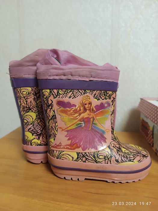 Продам детские резиновые сапоги на девочку, туфельки