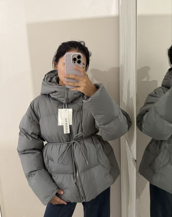 Женская зимняя куртка, лёгкая и удобная. Новая, не ношеная.