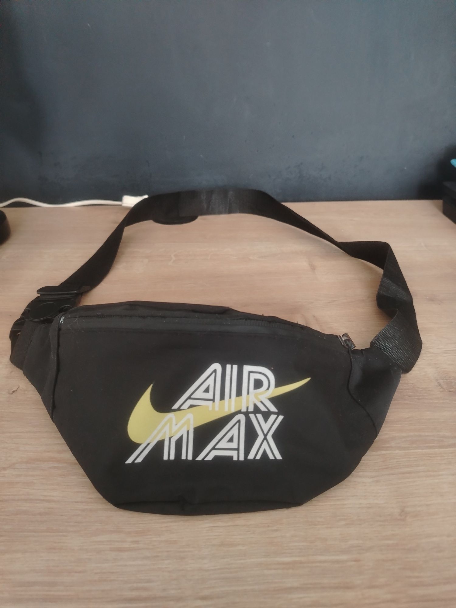 Чанта Nike Air Max тип бананка