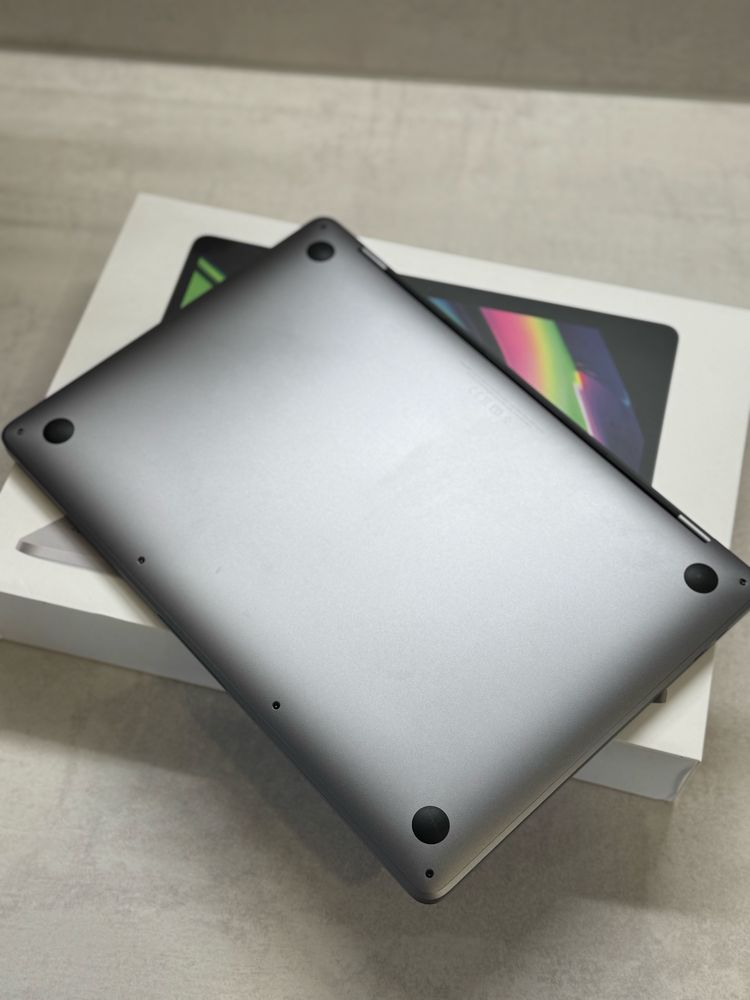 НОВ! MacBook Pro M2 13” 512SSD Space Gray