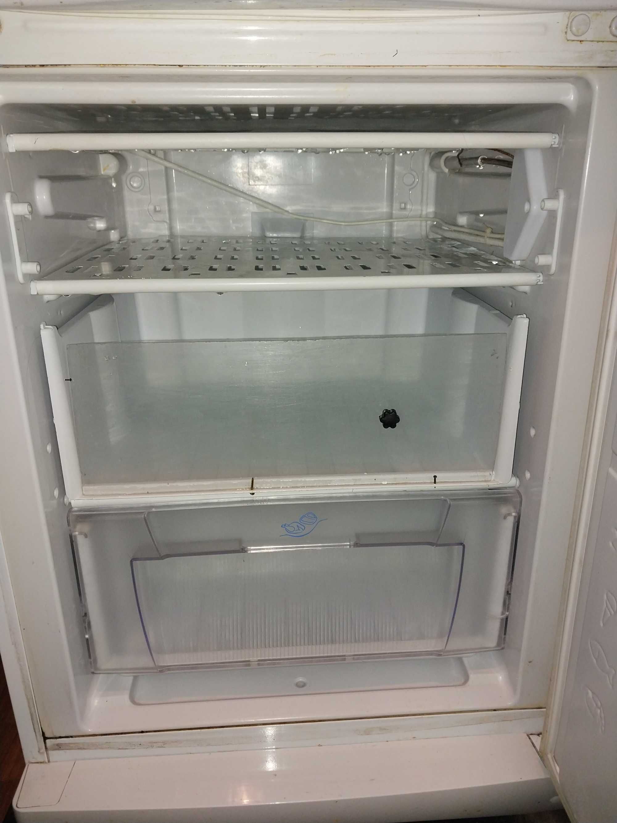 Холодильник индезит б/у