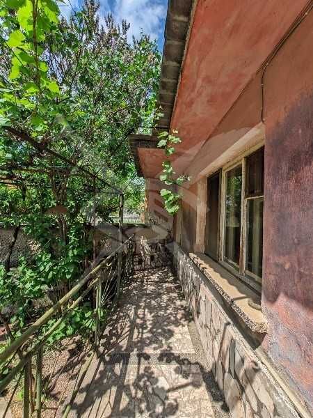 Продава се Къща в София, Хладилника - 80 кв.м за 739 €/кв.м - Снимка #2