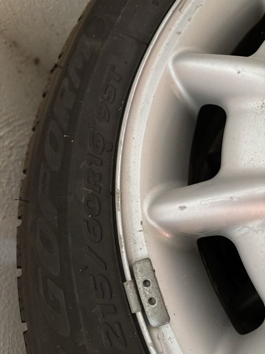 Шины с дисками на мерс в отличном состоянии