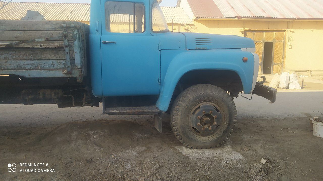 Zil 133 sotiladi