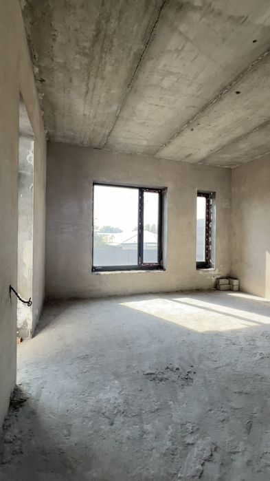 Продаю Мирзо-Улугбекский ул. Амир Темура 2.5 соток