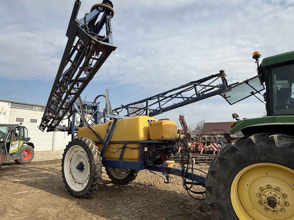 Hardi Mega 24/28m ;1200l an 2004 / Caruelle Prima