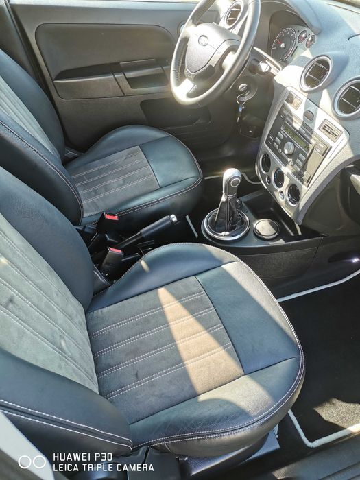 Ford Fusion Plus + 2010