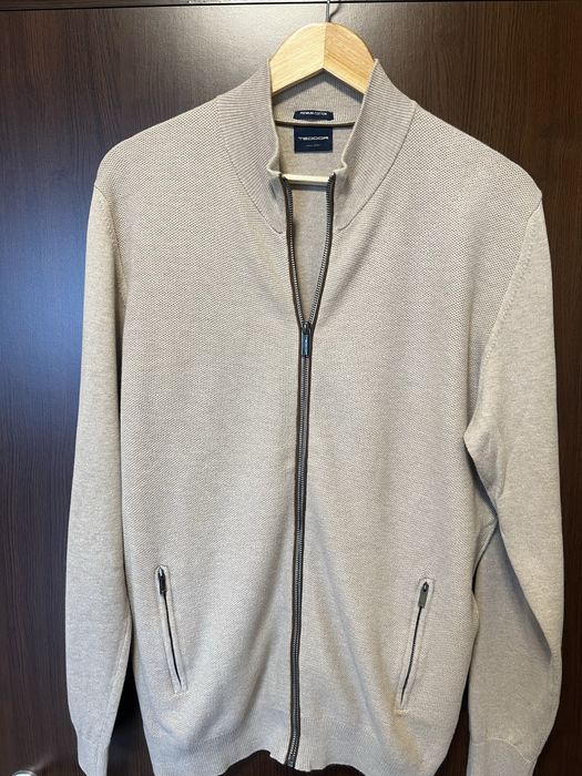 Луксозна жилетка с цип