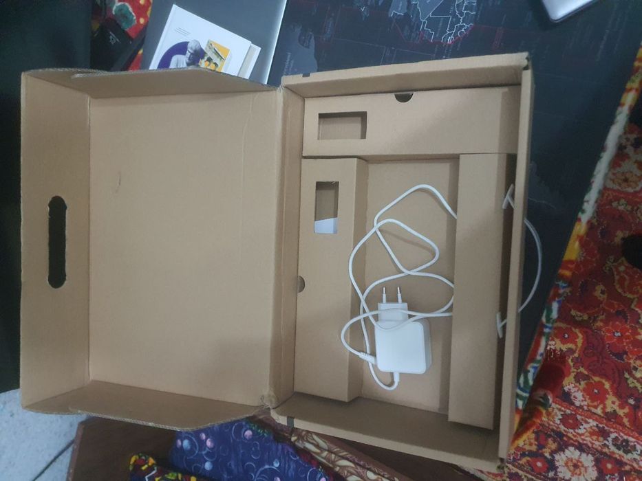 Noutbuk oqish va ofis ishlari ucun