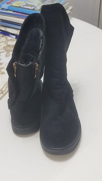 Полусапожки, б.у. , тёплые. Размер 37.