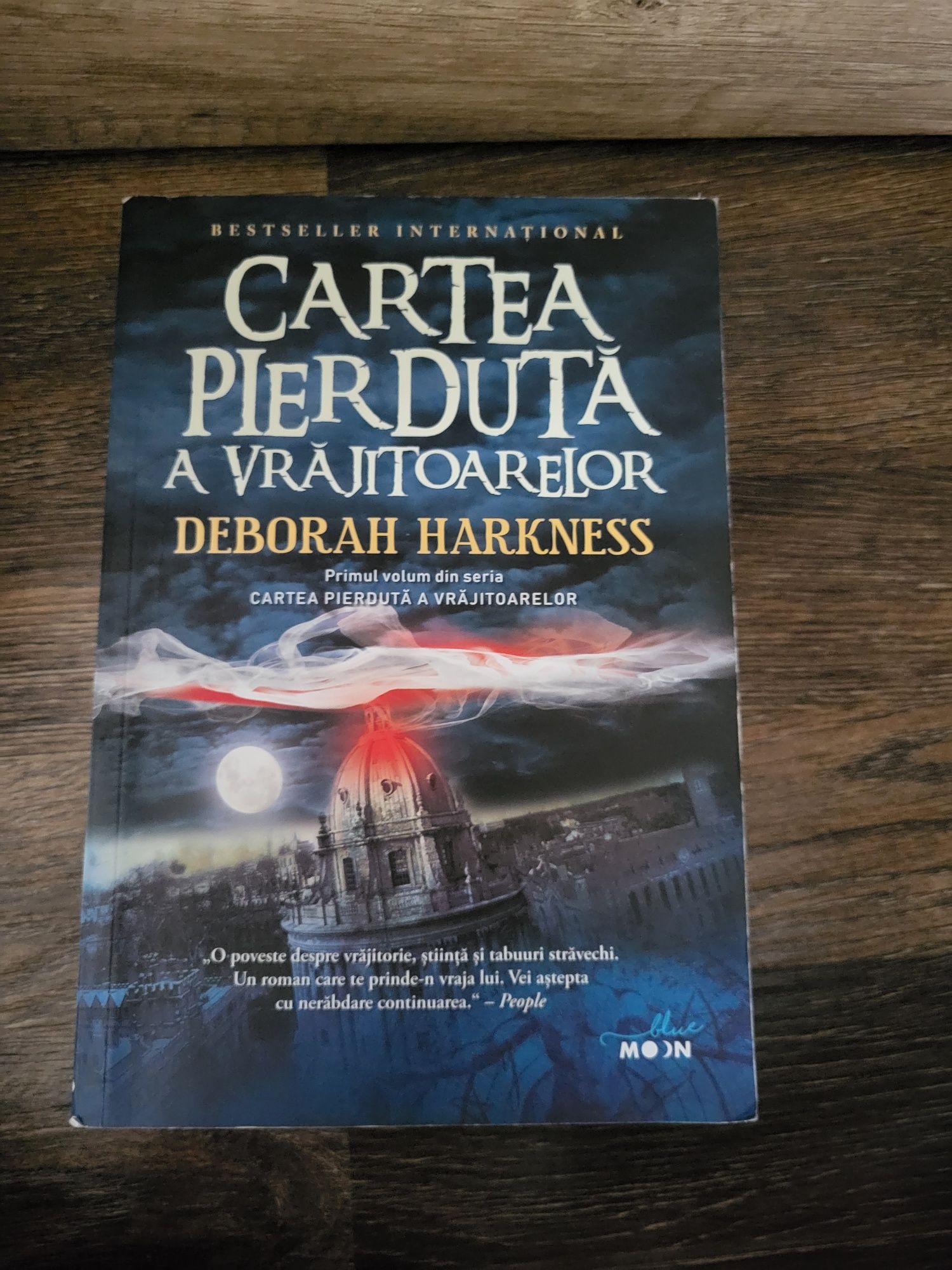 Seria Deborah Harkness