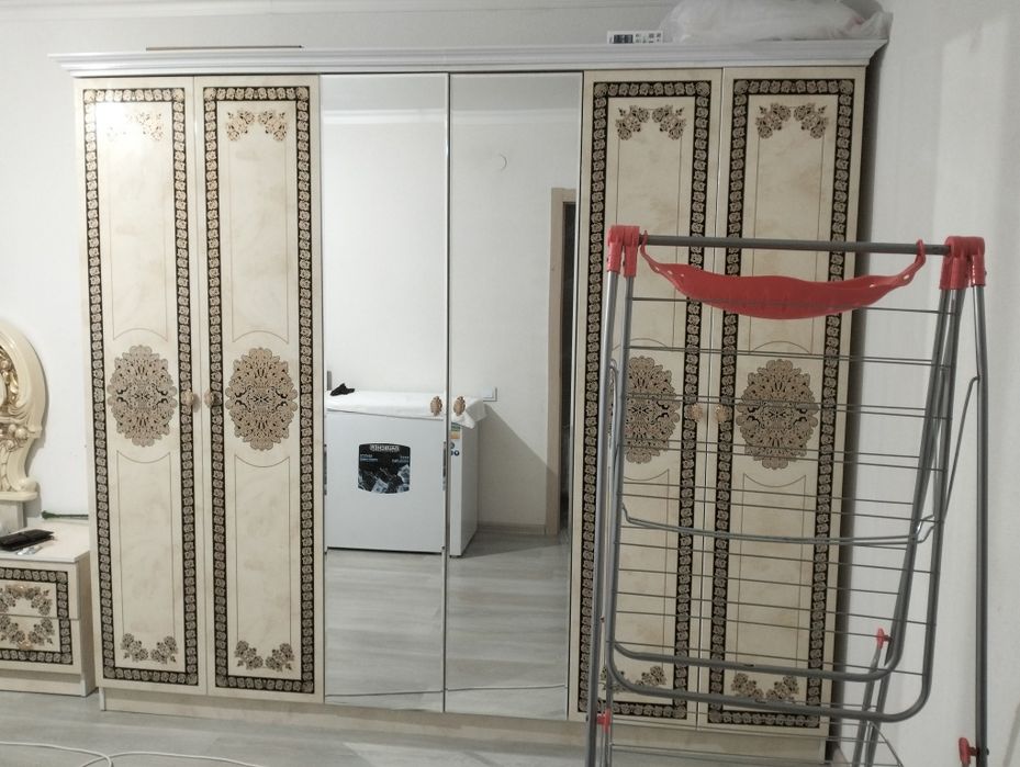 Продам спальный гарнитур