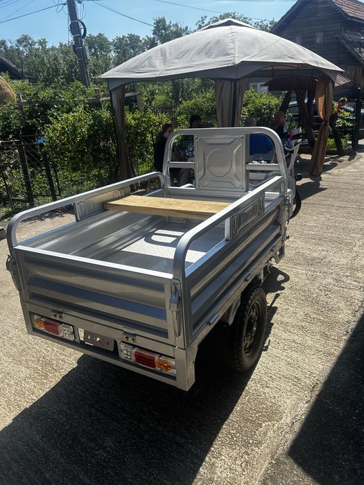 Vand triciclu electric