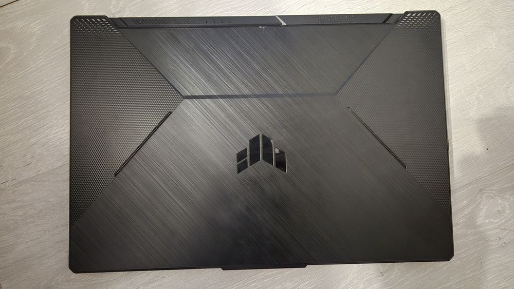 Laptop Asus Tuf A17 + ghiozdan laptop asus Tuf