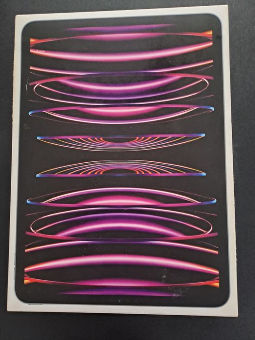 Продавам M2 iPad Pro 11" 128Gb (4th Gen) Wi-Fi+Cellular