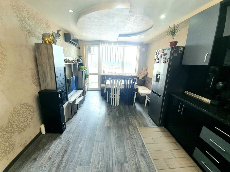 Продава се Тристаен апартамент в Велико Търново, Акация - 78 кв.м за 1885 €/кв.м - Снимка #2