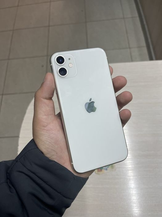 iPhone 11 Смартфон