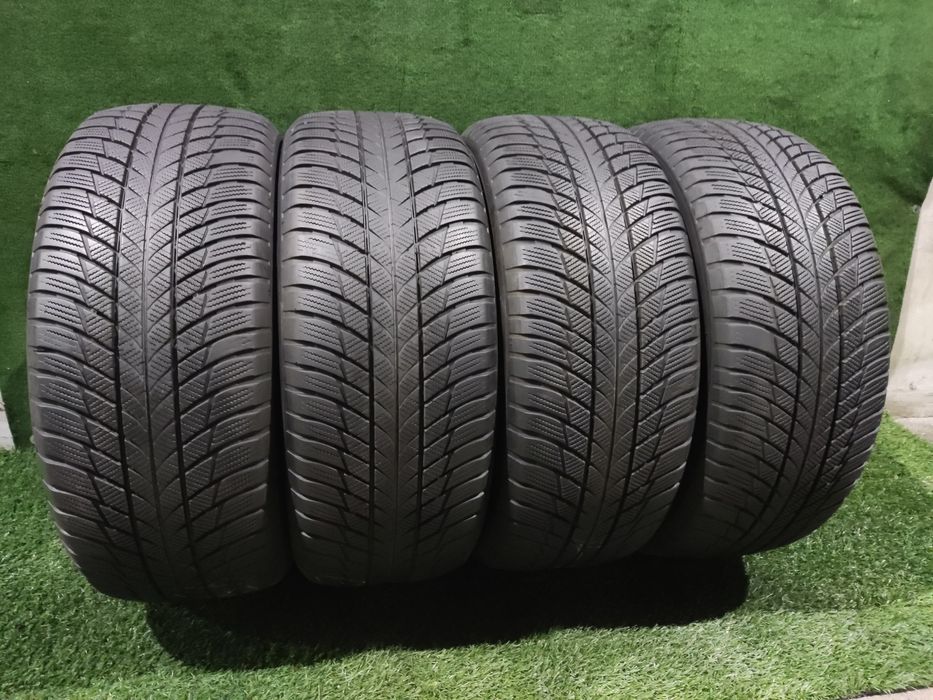 4бр. зимни гуми 245/50/19 Bridgestone Blizzak LM001, dot22
BRIDGESTONE