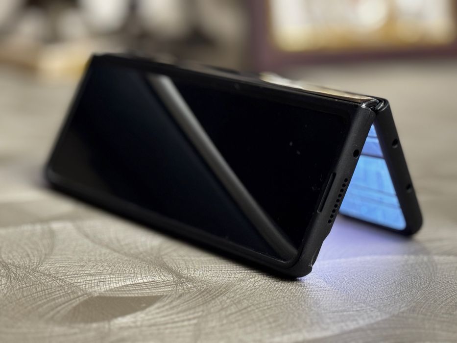 Samsung Galaxy Fold 3 12/512gb