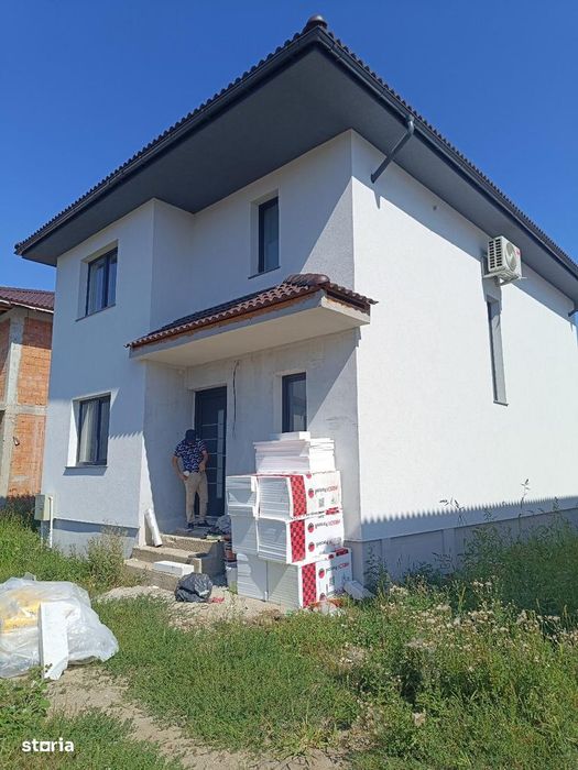 Casa zona Unirea finisata , mobilata