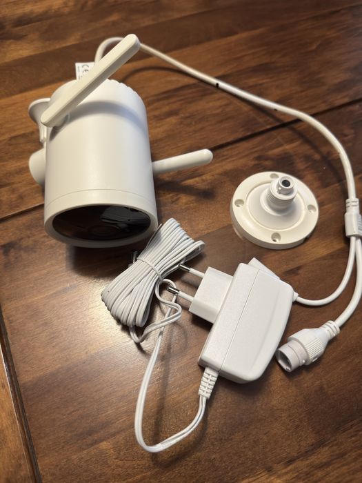 Camera de supraveghere Xiaomi Imilab EC3 cu wifi range extender