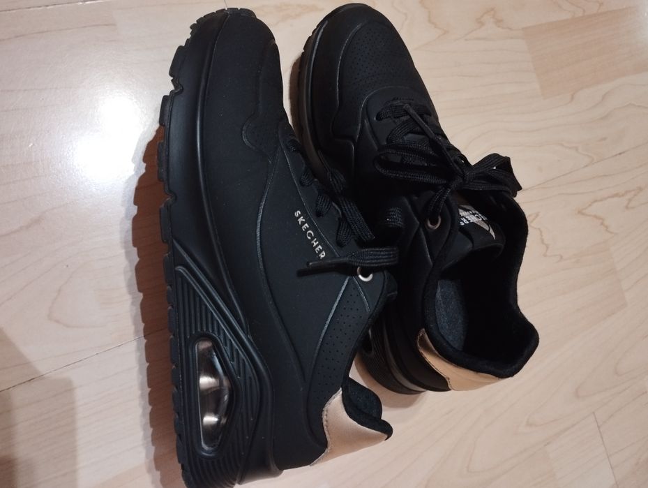 Маратонки Sketchers за момиче