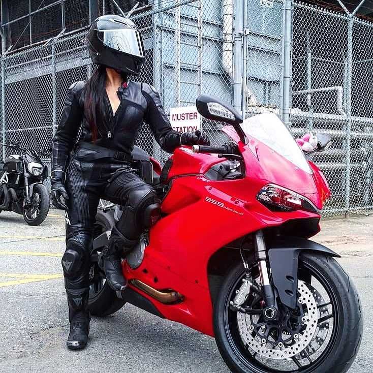Дамски кожен екип Dainese Victoria 48