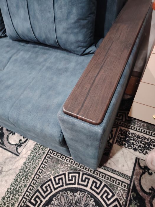 Продам угловой диван трансформер