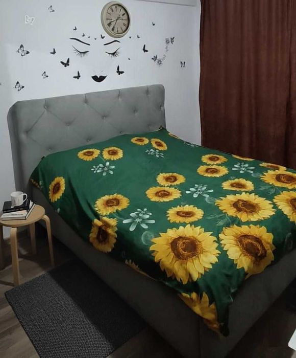 Pat Tapitat Gri - Calitate și Spațiu de Depozitare Imbatabil!