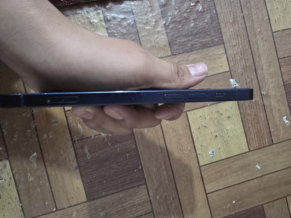 IPHONE 12  xotira 64
