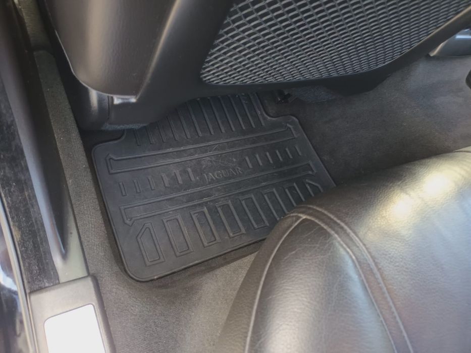 Jaguar XF R 3.0 2012