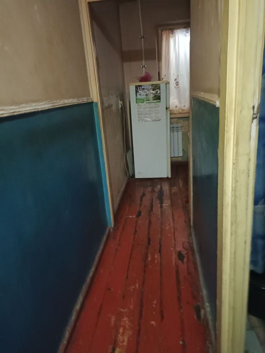 Чирчик Октябрь 1 Микро район 2х 3 этаж сотилади 31.000$ Наличка