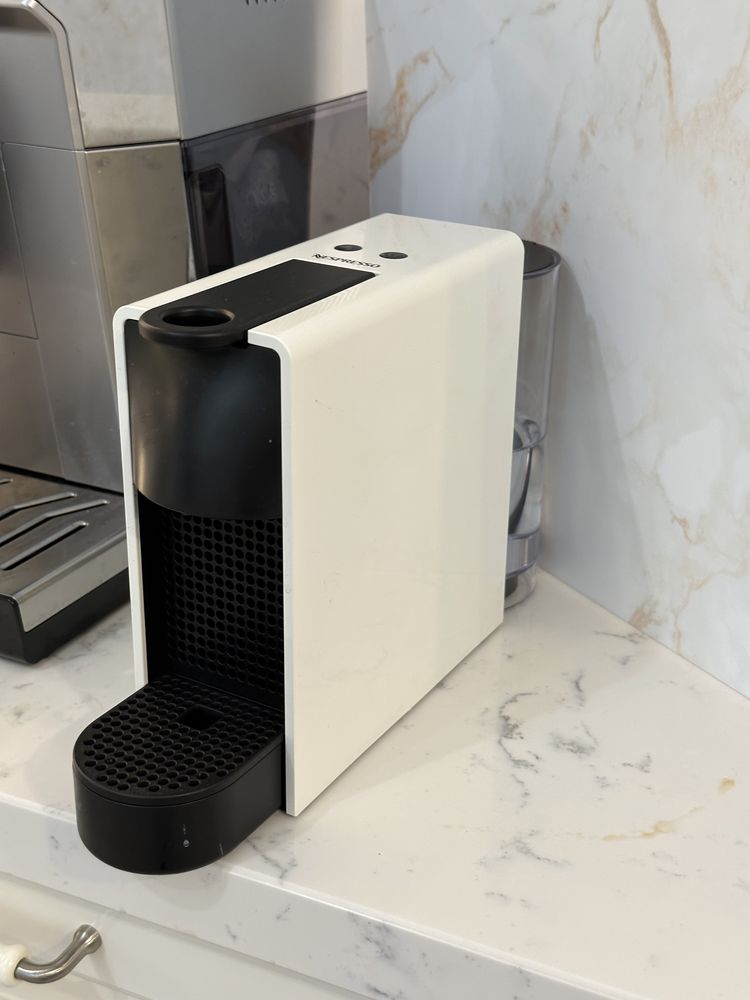 Кафемашина nespresso ESSENZA MINI PURE WHITE