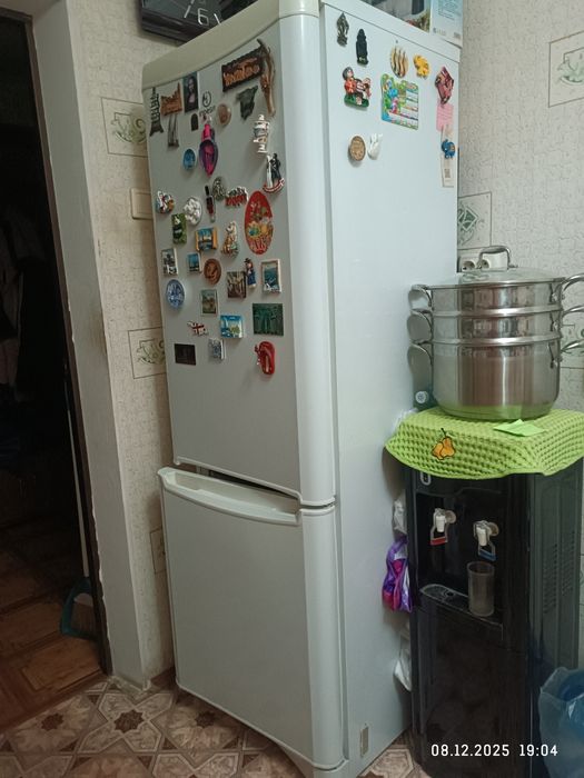 Продаю холодильник , не рабочий