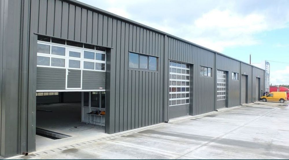 Vând hală metalică 12 x25