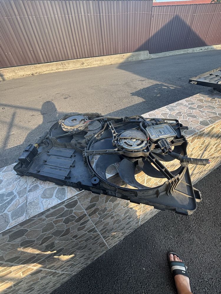 Vând kit răcire Volvo xc60, ventilatoare, releu, și modulul de comandă