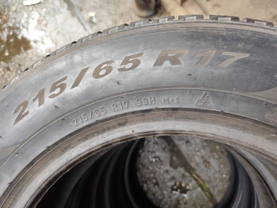 Anvelope 215 65 R17 iarna Pirelli/falken