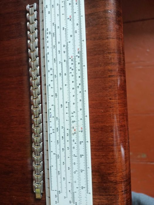 Продам лечебный магнитный браслет квадрактив