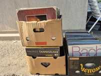 -Vând Lot Discuri Vinil 100LP,muzica Clasică mixta 

- Clasică 

- In