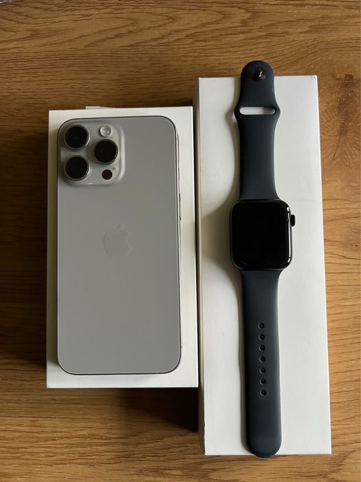 Iphone 15 pro max Natural Titanium+ apple watch SE2 midnight 44mm